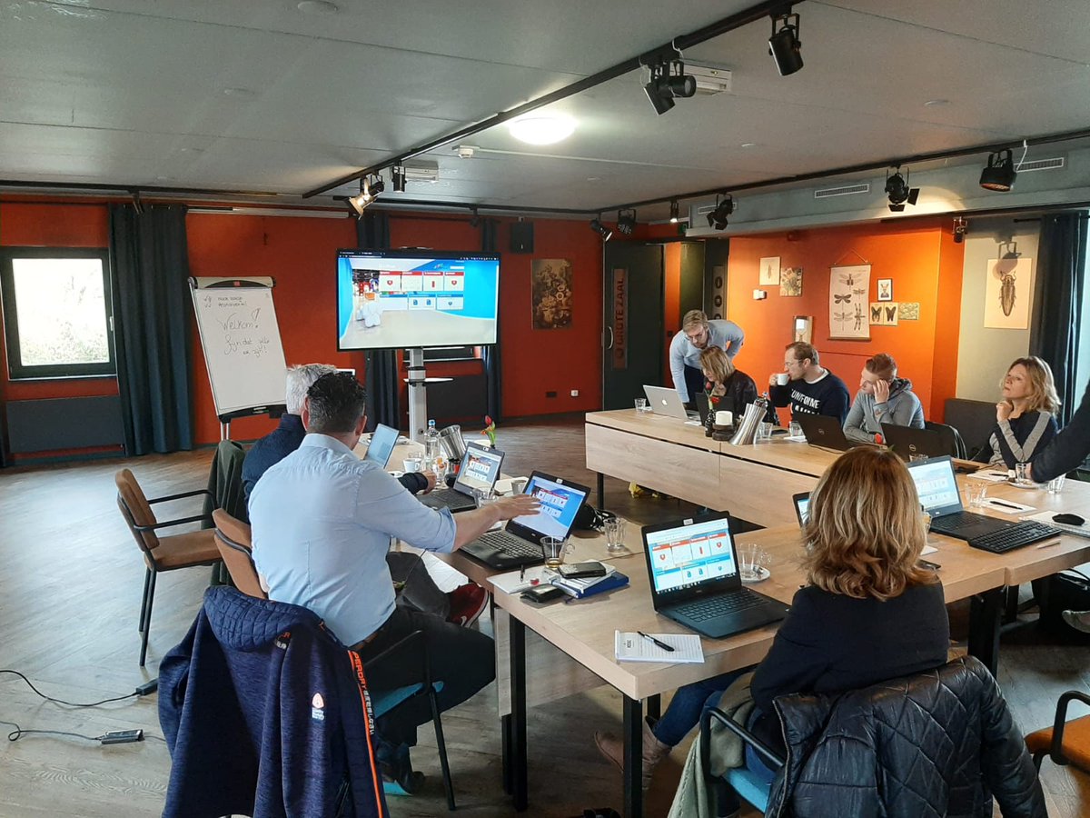 Samen bouwen we aan succes. Dat betekent naast het bouwen, ook het trainen en opleiden van de gebruikers van de software. Zowel voor @magento als voor @inriver_pim besteden we hier de juiste aandacht aan vanuit ons Customer Success team. #ecommerce #PIM #magento2