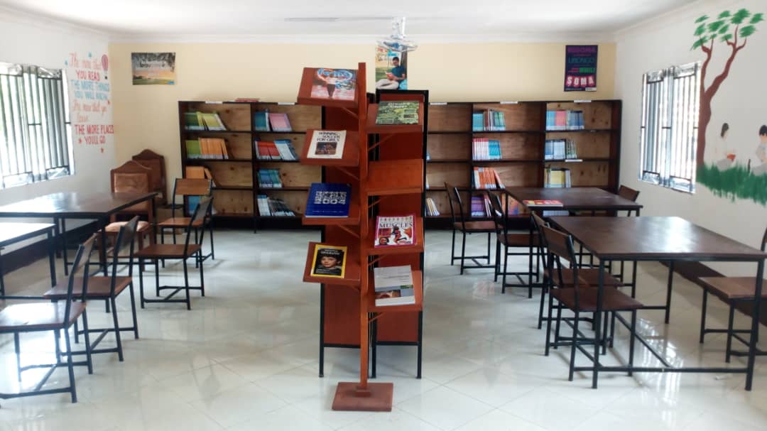 READ_TZ's tweet photo. #FlashbackFriday Shughubweni Secondary School library in Mkuranga, Pwani.

#weareREAD #LibraryForTheNation https://t.co/jXqZQp8Xx2
