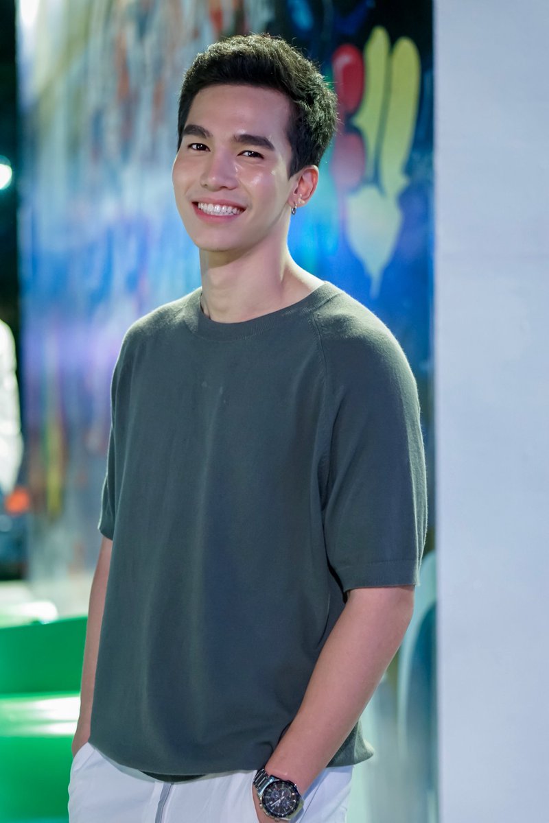 _maxxnetic's tweet photo. ยิ้มที่สดใสของพี่แม๊ค ❤

#mmaxmax 
#maxcarzy
#GrabUrbanNightFest #GrabTH 
#domunditv 
@mmaxmaxxx https://t.co/RpIaCmMT7q