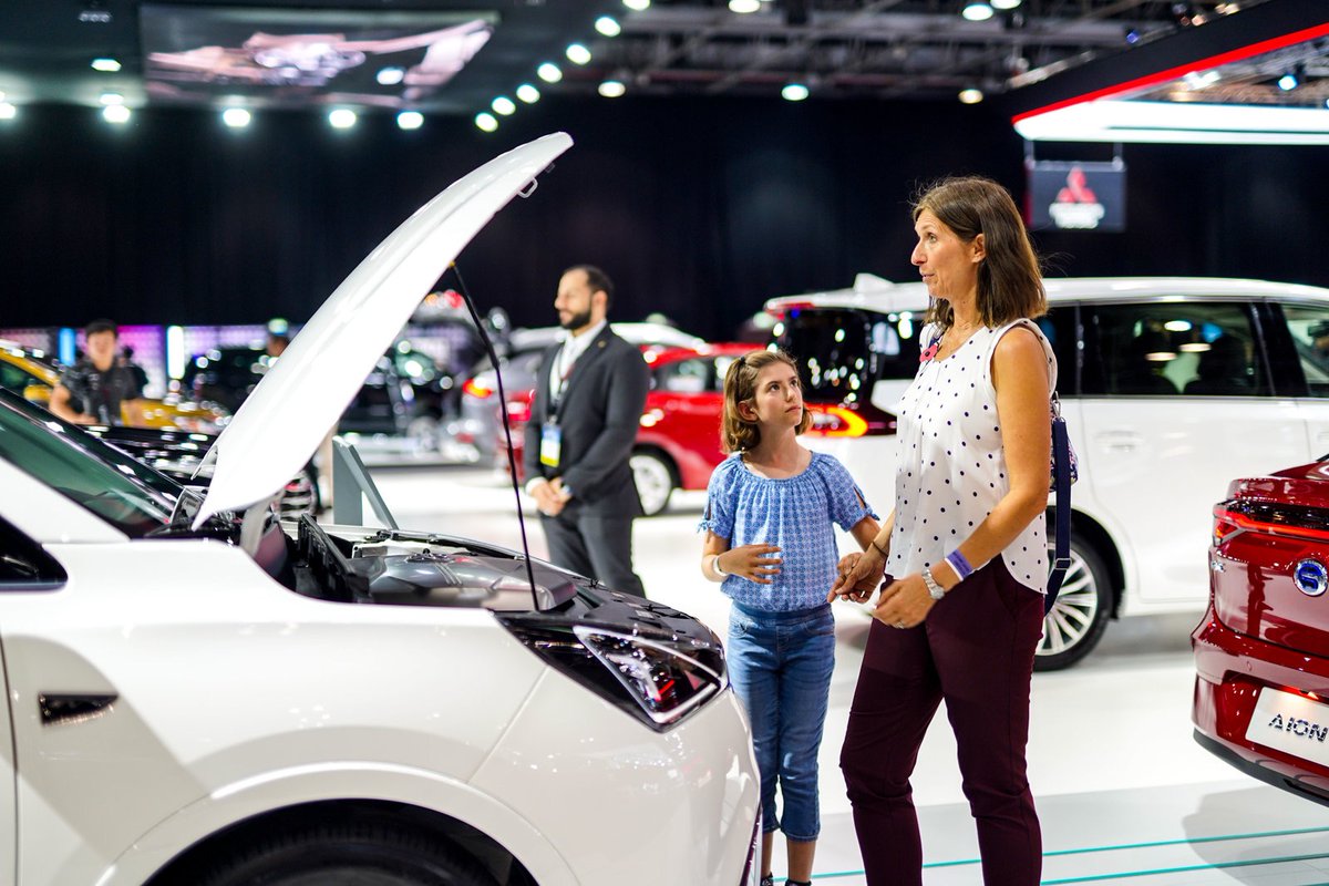 GAC_MOTOR's tweet photo. Make each journey eye-catching with the stylish GN6. Get a firsthand look at its ingenious design and refined details at the Dubai International Motor Show, 12–16 November!
#GACMotor #GN6 #minivan #InternationalDubaiMotorShow #DubaiMotorShow2019 #ActivateYourGenes https://t.co/nUYCaE2Get