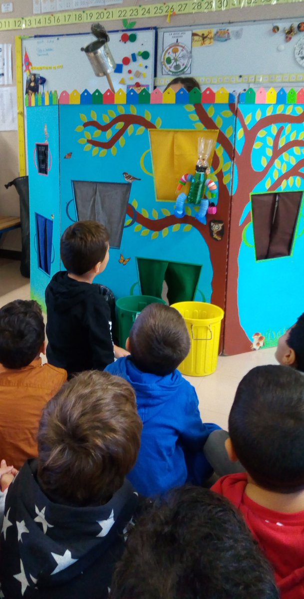 S_Bella74's tweet photo. Seconde Intervention @med2000team à l école maternelle #julesferry pour sensibiliser les élèves au tri des déchets et adopter un comportement  #ecocitoyen #maternelle #tridechets @PaysdeLerins https://t.co/3hGl3tgPXX