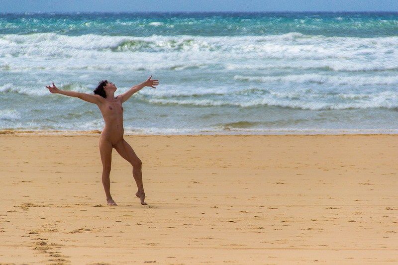 “Réflexions naturistes https://t.co/dAz52dnW7q #naturisme #nudisme #NuEtHeu...