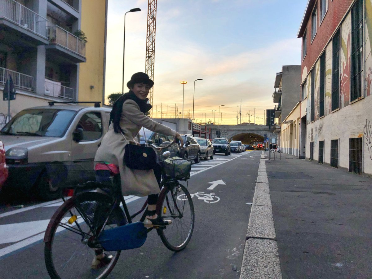 autoaspillo's tweet photo. La nostra Lisa quando si deve spostare per le vie di Nolo preferisce farlo in sella alla sua amata bicicletta!
Chissà per questa seconda tappa della #RaceToChange dove ci porterà?🤔🚲
Scoprite qui ⬇️ cosa potete fare insieme a 
@EnelGroupIT
 https://t.co/ldzvcse7yF
#adv https://t.co/l4D2ebACAU