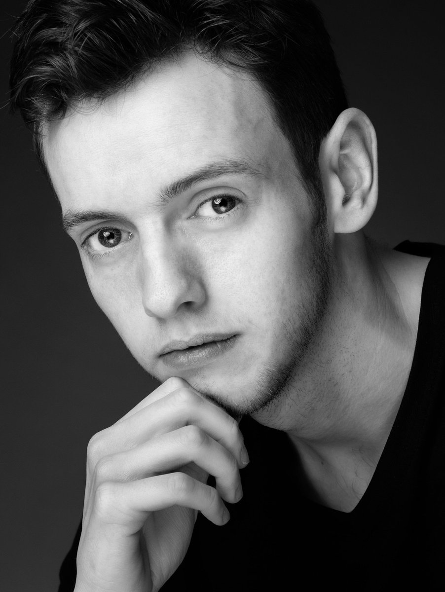Our former resident <a href="/QuintessencePro/">Quintessence Theatre</a> has been nominated for 3 awards at the <a href="/BroadwayWorld/">BroadwayWorld</a> Ireland Awards 2019! Best New Play Dracula <a href="/smockalley/">Smock Alley Theatre</a> Best Director <a href="/AnnaSimpson87/">Anna Simpson</a> &amp; Best Actor @_CFlynn_! 
 
Winner is decided by the public, so please vote! 🙏 broadwayworld.com/ireland/votere… 🍀
