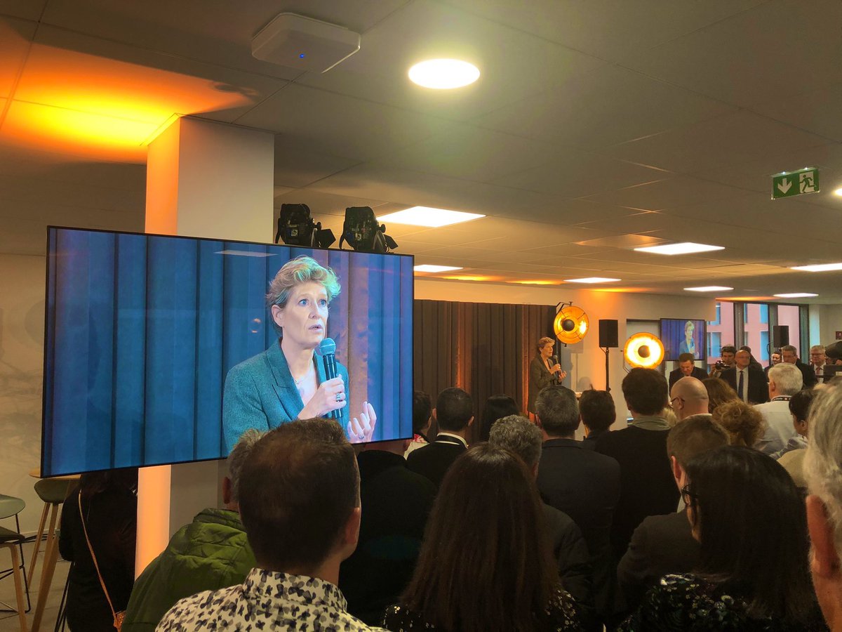 Fabienne Dulac (@fabiennedulac) on Twitter photo TrĂšs heureuse dâinaugurer #OrangeGrandStade, un site pour nos 1200 collaborateurs qui dĂ©veloppe les nouveaux modes de travail et symbolise le savoir-faire d'<a href="/Orange_France/">Orange France</a> dans l'innovation digitale et environnementale ainsi que notre ancrage dans le territoire <a href="/hautsdefrance/">RĂ©gion Hauts-de-France</a> TrĂšs heureuse dâinaugurer #OrangeGrandStade, un site pour nos 1200 collaborateurs qui dĂ©veloppe les nouveaux modes de travail et symbolise le savoir-faire d'<a href="/Orange_France/">Orange France</a> dans l'innovation digitale et environnementale ainsi que notre ancrage dans le territoire <a href="/hautsdefrance/">RĂ©gion Hauts-de-France</a>
