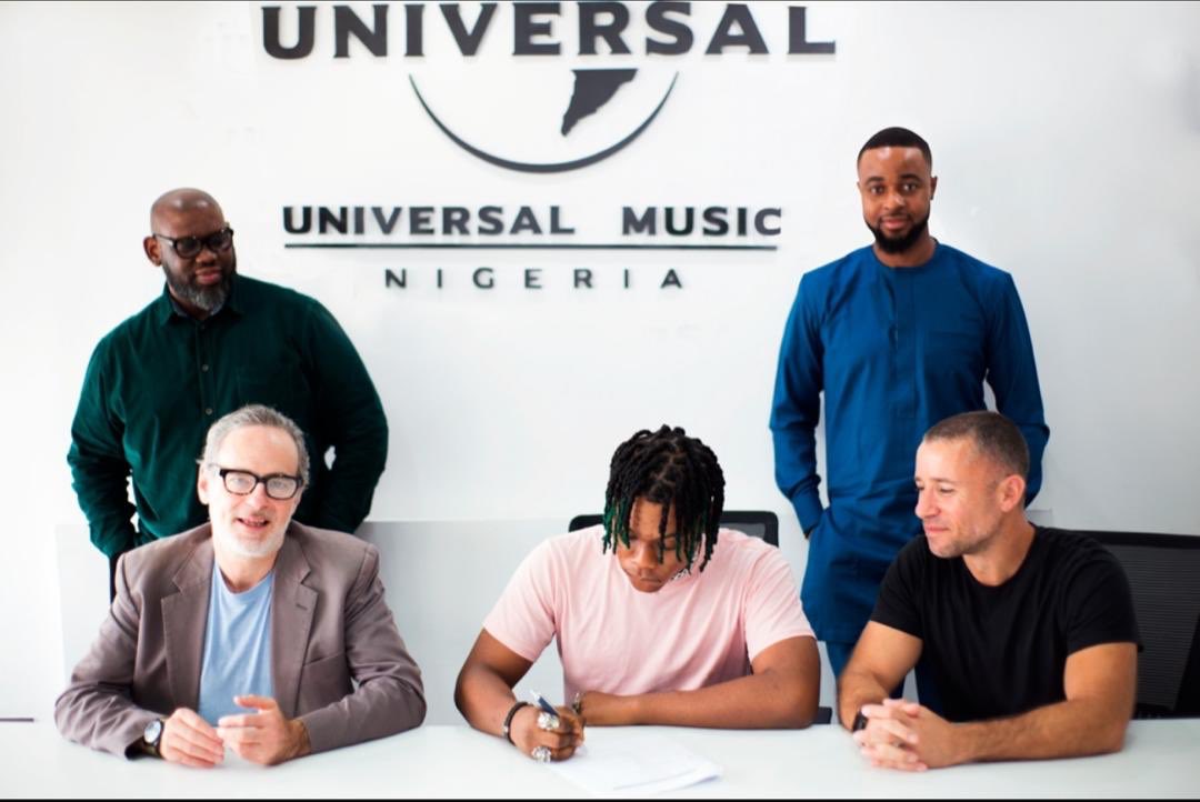 whoisalphap's tweet image. So excited to be part of the Universal Music family 🌎 🐺

………
#AlphaPIsUniversal #AlphaP #UMGNG #Weareuniversal #Kingofthewolves #TheIntroduction