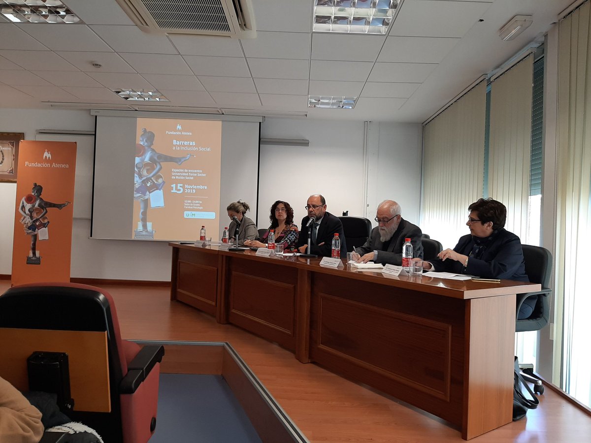 Mari Angeles Espinosa profesora titular de psicología y Directora del <a href="/IUNDIA_/">IUNDIA</a>  señala la necesidad de eliminar las barreras a la inclusion para garantizar derechos de la infancia y la adolescencia <a href="/FundacionAtenea/">Fundación Atenea</a>