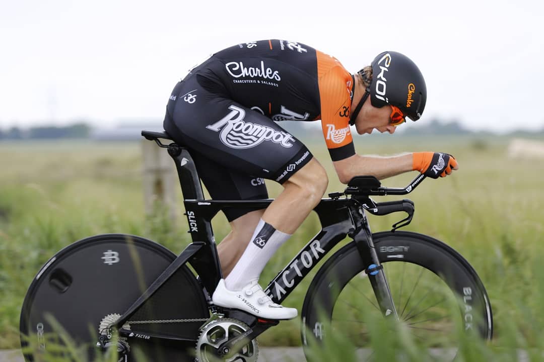 roompot_charles's tweet photo. Congratulations on your career, @HuubDuyn. All the best in the future! 🖤🧡 https://t.co/DqkSbKAr9h