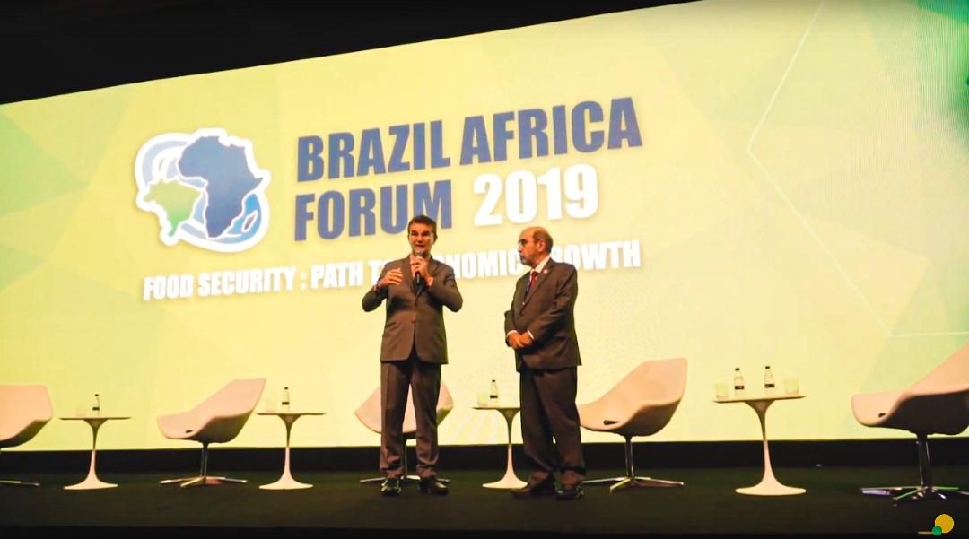 cnsasenegal's tweet photo. Le Secrétaire Exécutif du SECNSA a participé au Forum Brésil Afrique 2019. Sur le Thème: Sécurité Alimentaire: Le chemin de la Croissance Economique @Macky_Sall @FAOSenegal  #secnsa #sécuritéalimentaire https://t.co/EgRMB56UMT https://t.co/C04B9XsdYL https://t.co/LrZ16Kewb4
