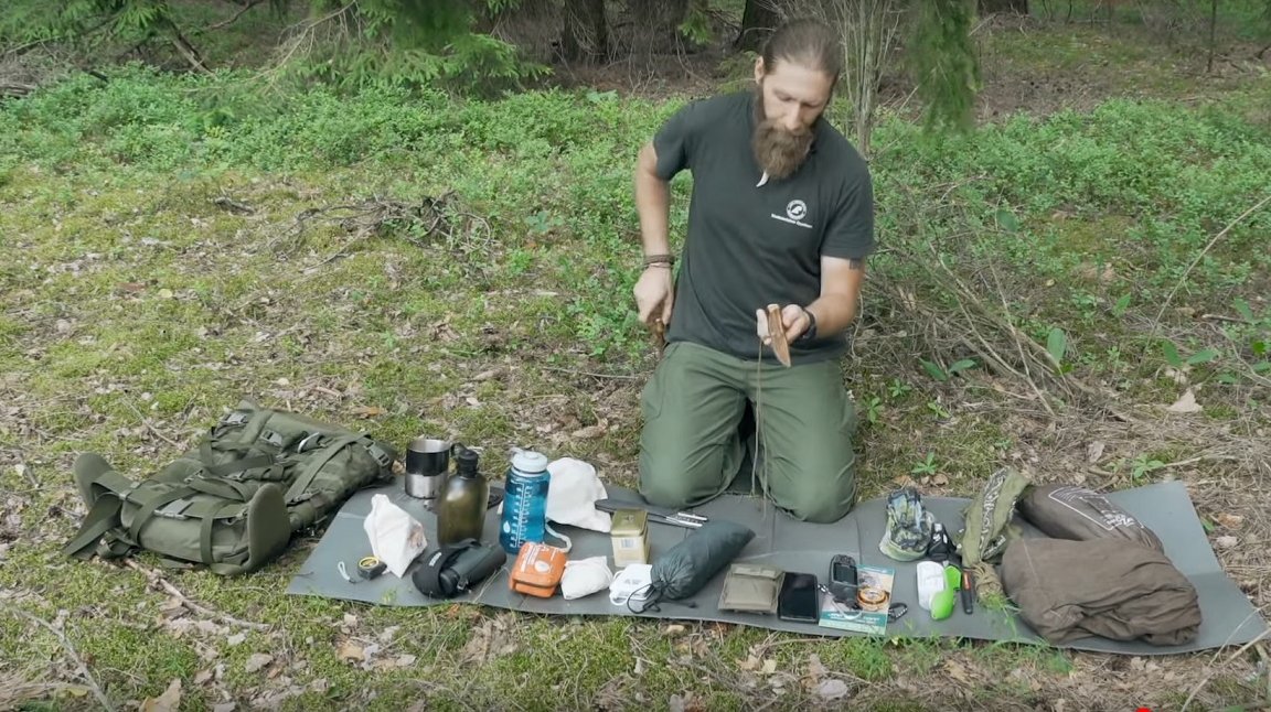 ktrebski's tweet photo. Drobna, ale wielka rzecz❗️Za tydzień rusza pilotażowy, roczny program #LasyPaństwowe dla fanów #bushcraft #survival. Leśnicy wyznaczyli 43 specjalne obszary (razem 65 tys. ha), gdzie będzie można legalnie np. nocować na dziko w dowolnym miejscu w lesie 🏕️ https://t.co/yitlBivOr2 https://t.co/DcCHiZvt3L