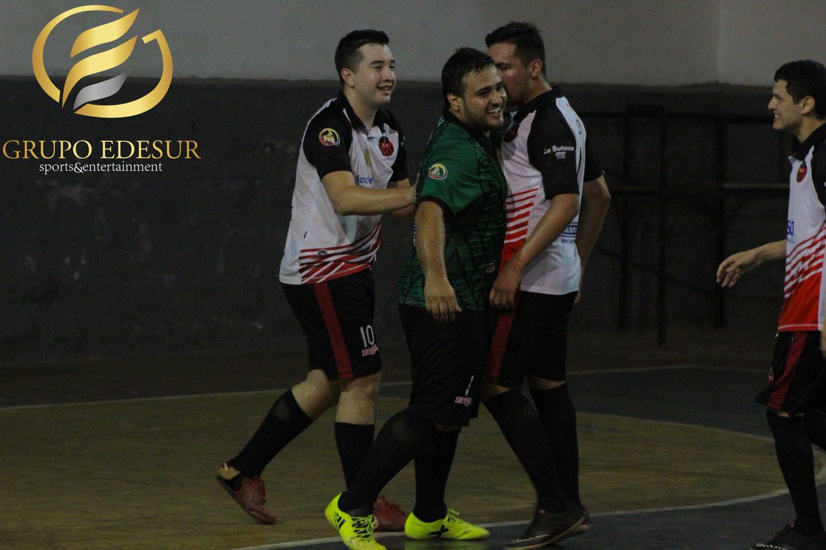 grupoedesur's tweet photo. #JuanchoExaCup

CAMPEÓN!! ⚽️💯

🏆🥇 #Promo2014

#Promo2014 (1) 🆚 (2) #Tete2000

📸😉 Andres Marin

#Pepsi #AguaBess #BessPower #Pilsen #LaVictoria https://t.co/jITSuUdw41