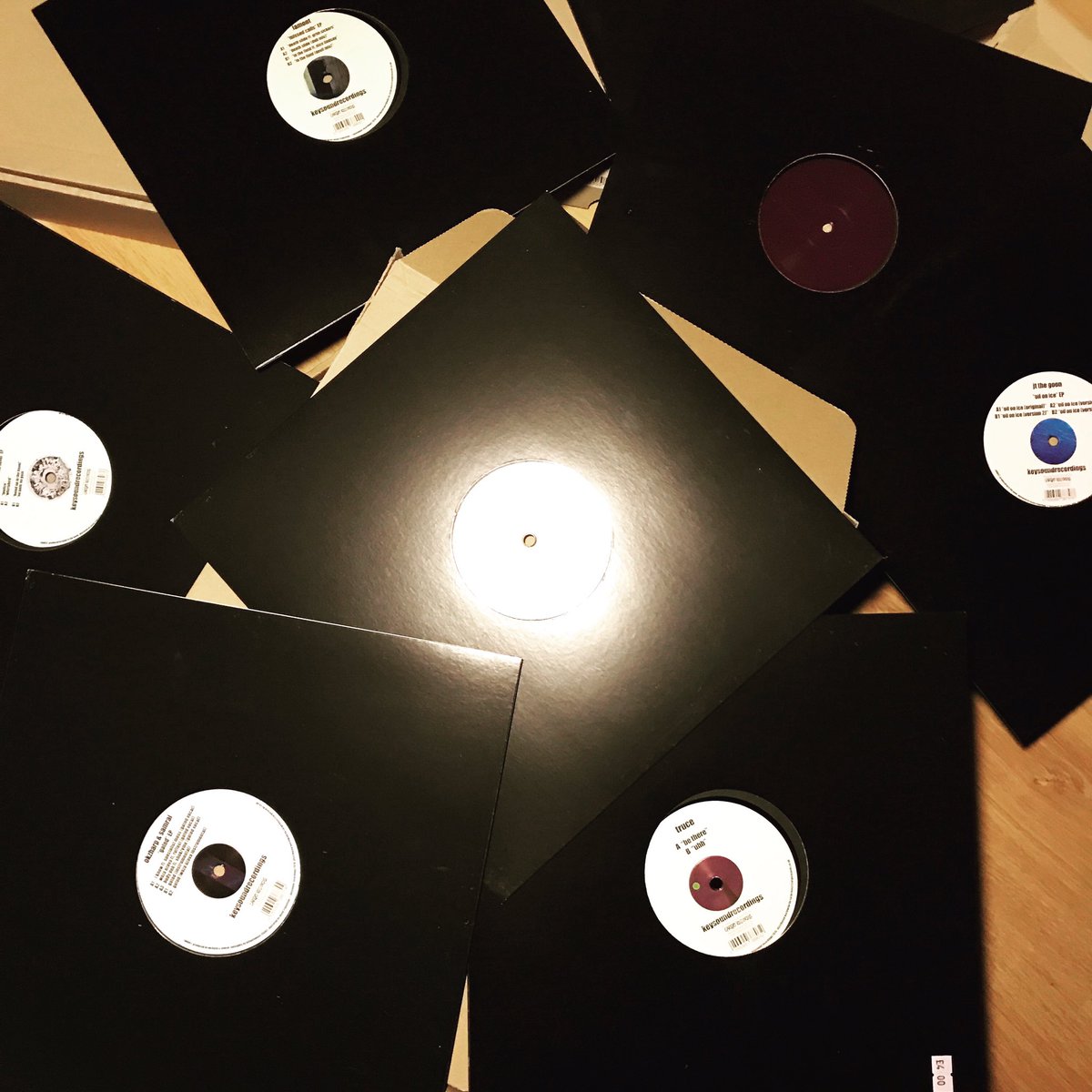 A few free vinyl grab bag tickets left!Keysound x <a href="/looselipsevents/">Loose Lips</a> 🔉

Secret Location Rave in two weeks, it’s gonna be nuttts! Run tell a friend 🏃‍♀️ 

RA ticket link: residentadvisor.net/events/1337234

<a href="/Logos262/">Logos</a> <a href="/WaltonMCR/">Walton</a> <a href="/gageisamusicguy/">gage</a> <a href="/JellyBeanFarm/">Jelly Bean Farm</a> <a href="/Kellen303/">OFFWORLD</a> @TomKoast <a href="/SquaneBeats/">Squane</a>