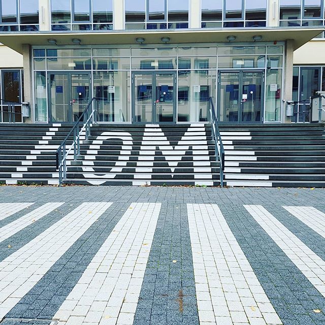 JuliaRaab's tweet photo. Heute & morgen als Gastdozentin in der Hochschule Merseburg unterwegs: Seminar zum Thema Objekt-& Materialtheater
#objekttheater #materialtheater #figurentheater #puppetry #objecttheater #hochschulemerseburg #lehre https://t.co/WL3daNATEi