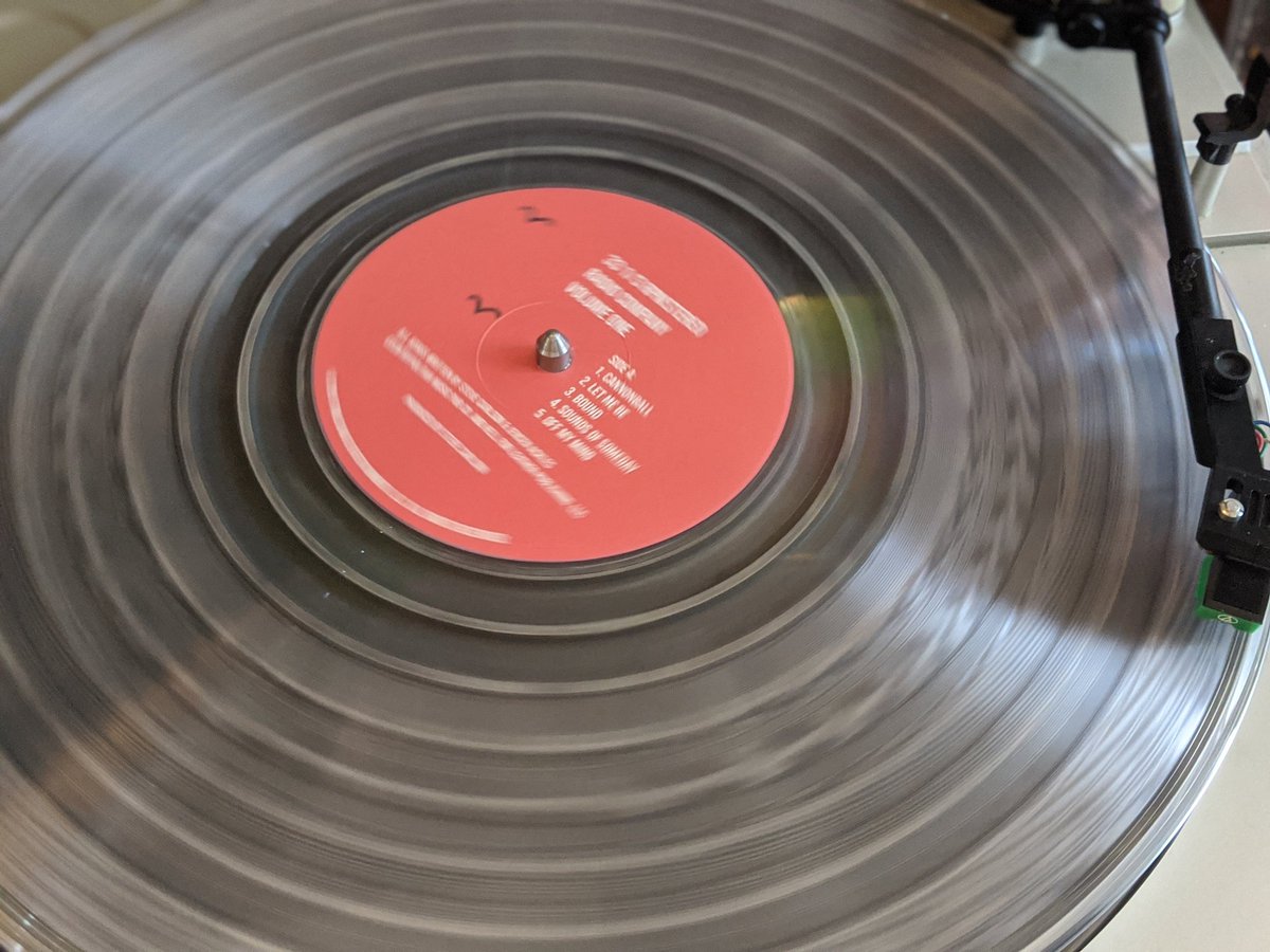 _justmep2's tweet image. Now spinning: @radiocomusic Vol 1 by @JensenAckles @stevecarlson! It&apos;s finally here and it&apos;s beautiful inside and out. ❤️ Congrats guys! Thanks for the postcard!