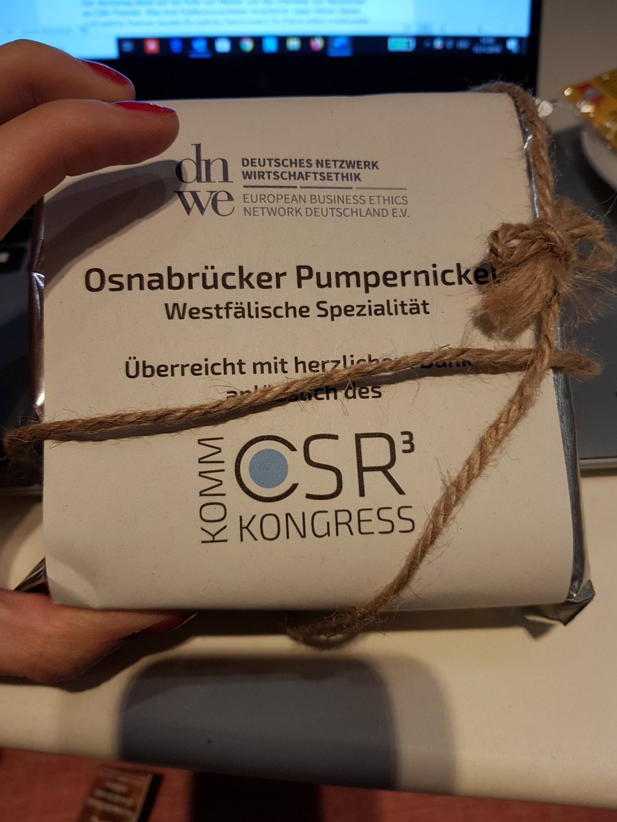 AnnemarieHarant's tweet photo. Tolles Panel-Geschenk😍 @CSRKongress 
#CSRKommKon19 https://t.co/u1p8SyvvaA
