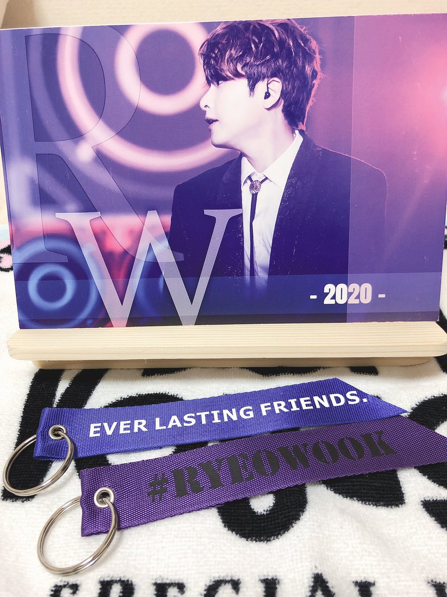 sora_621's tweet photo. @sj_sm_sj_sm 
@forryeong9 

本日無事に受け取りました😊✨
2020年がとても楽しみです。
大切に使わせていただきます(｡•ᴗ•｡)♡
どうもありがとうございました•*¨*•.¸¸♬︎ https://t.co/1mnKnUFgos