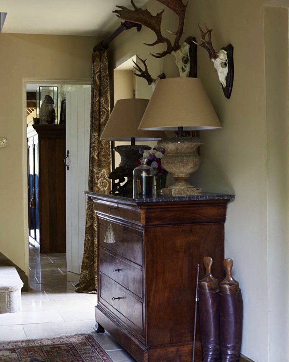 Squirrels Interiors tweet media