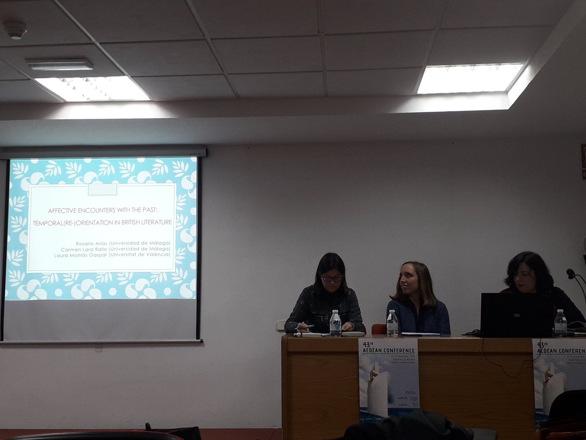 LuciaSR94's tweet photo. Wonderful array of critical approaches to emotion at @aedean2019 #AEDEAN2019 
From affect in discourse by Prof. Alba-Juez to affective encounters with the past, a fascinating round table by members of the @orientationlit project. https://t.co/TK7ubSrGiA