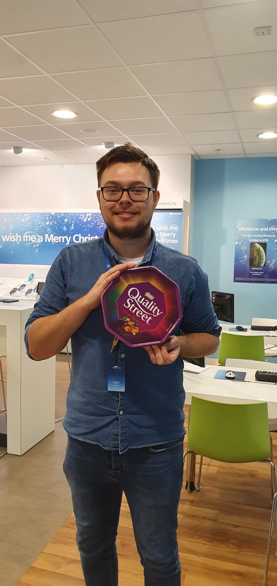 Our guru Sam #wishingeveryoneamerrychristmas as he receives a gift from his customer for outstanding after-care for their P30 Pro! Nice one Sam! #jinglealltheway #LEAPintoaction @PeaksShopping <a href="/ajleems/">Andrew Leeming</a> <a href="/lindasfjones/">Linda Jones</a> <a href="/DanMawson_/">Dan Mawson</a> <a href="/daleclark22/">Dale Clark</a> <a href="/marklskelton/">Mark Skelton #iCare</a> <a href="/neilstorey1/">Neil Storey</a>