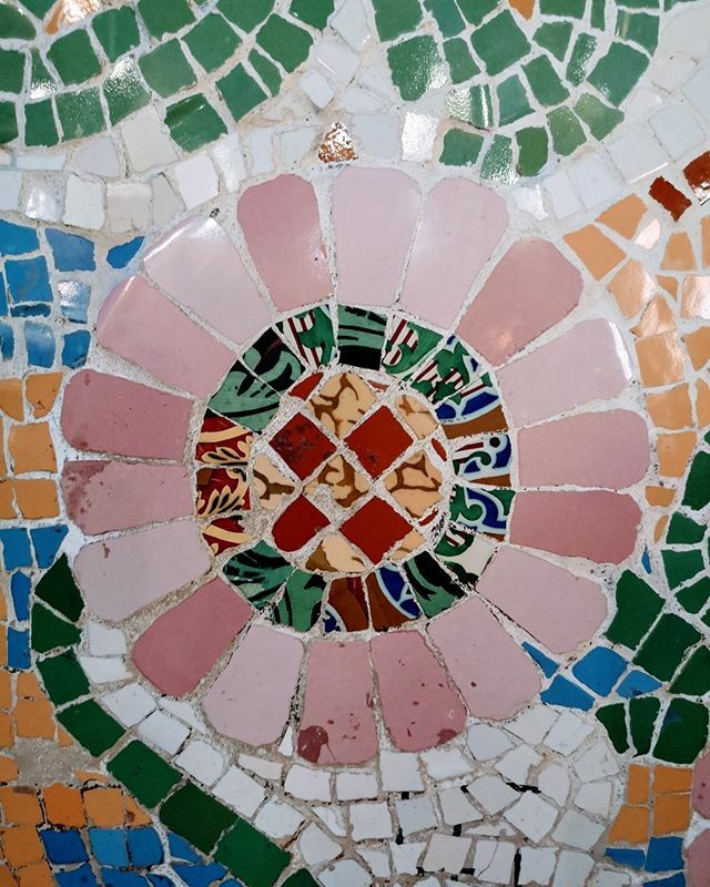 greladine's tweet photo. Le pouvoir des fleurs... #citytrip
.
.
.
.
#barcelona #Latergram #mosaique #streetart #street #2k19 #travel #travelers #traveler #travels #visitor #aixoiseenvadrouille #frenchgirl #frenchies #french #visiting #visit #spain #pink #colors #color #enjoying … https://t.co/u3gGIAdVBz https://t.co/JEhTXMwLat