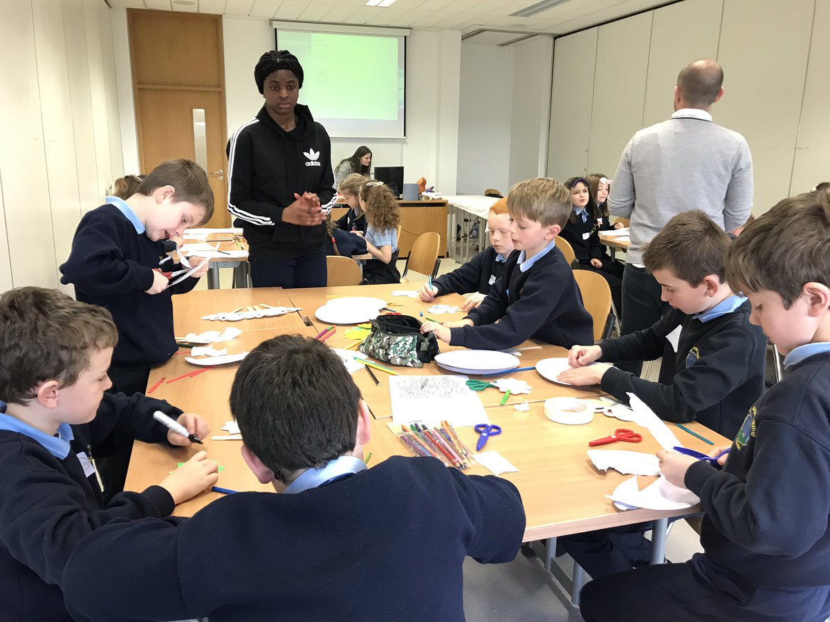 bridgetgk's tweet image. #dkitscience #BelieveInScience #ScienceWeek2019  STEAM pollinatintor workshop