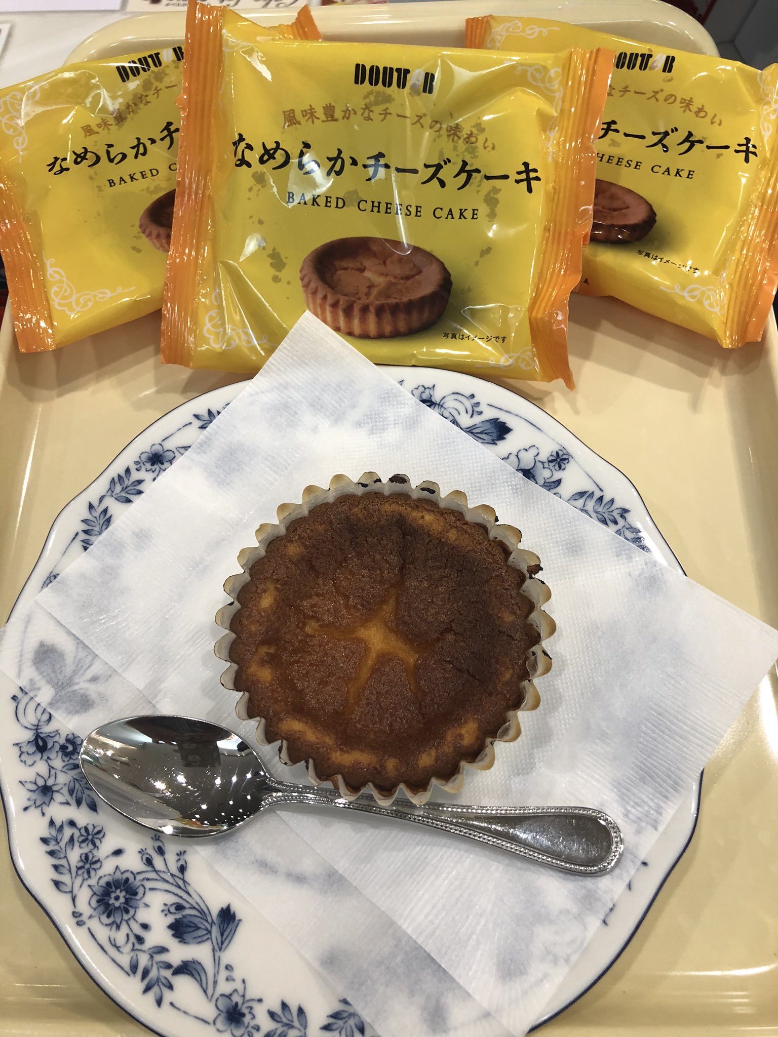ドトールコーヒーショップ 甲府昭和イトーヨーカドー店 スタッフのイチオシ なめらかチーズケーキ 温めると めちゃくちゃ美味しい 甘さも控えめでしつこさもなく 何個も食べれちゃいます ぜひ1度お試し下さい ドトールコーヒー ドトール