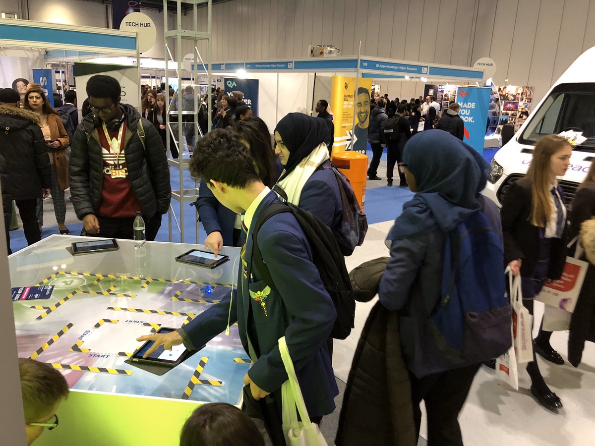 PlatanosCollege's tweet photo. #inspired #careers #futurepathways year 11s thinking about their next chapters at @SkillsLondon 2019 #platanoscollege #attitudedeterminesaltitude #outstandingschool #secondaryschool #lambethschool #lambeth https://t.co/Vi6Knsg1S7