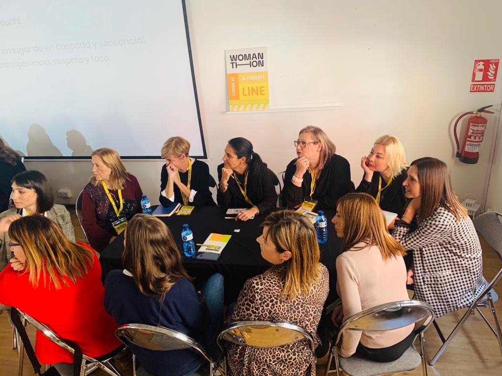 Sigue el evento en directo a través de nuestro Instagram Stories #thereisafinishline #crosstheline: instagram.com/womanthonhub