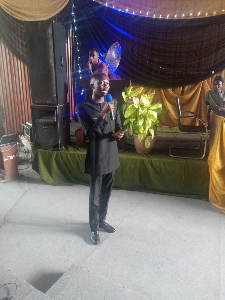 Tipsoau's tweet photo. The President of NAPSS Astute Debate club.
Omoole Ayo (Haywire)..

He gave a short remark about the club and brought to the floor the clamouring and needs of the Club
#TIPS2019 https://t.co/PXgpJO15LN