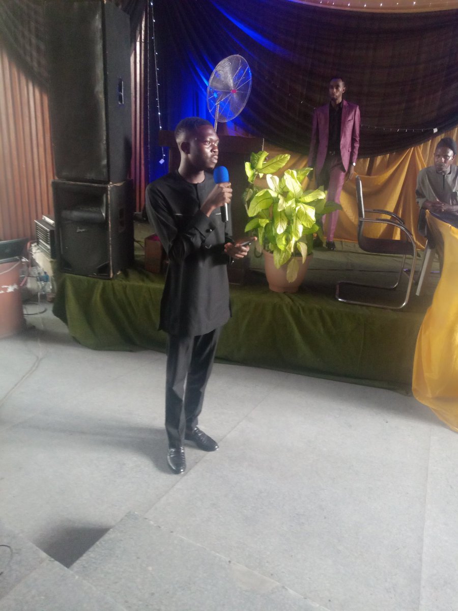 Tipsoau's tweet photo. The President of NAPSS Astute Debate club.
Omoole Ayo (Haywire)..

He gave a short remark about the club and brought to the floor the clamouring and needs of the Club
#TIPS2019 https://t.co/PXgpJO15LN