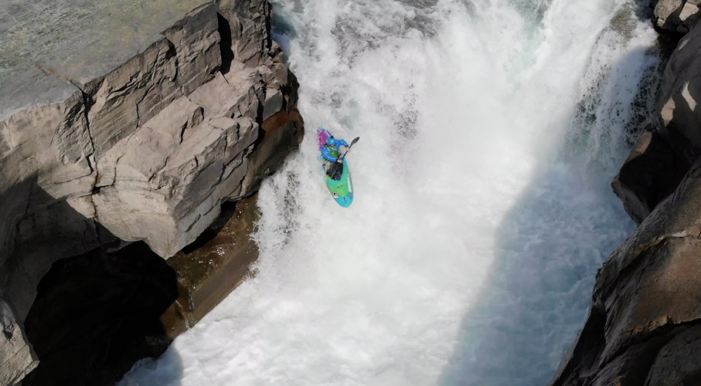 kayakSessionMag's tweet photo. The 2019 Palm Reel World video contest is on, and we start this year with British paddler Eddy Mead who travelled all over ( Bc, Austria, Italy and the UK off course!). Check it out. ($500 and 2 Gopro7 to take home this year!!!) #palmequipment #reelworld #whitewater #kayaksession https://t.co/koC7mHCvme