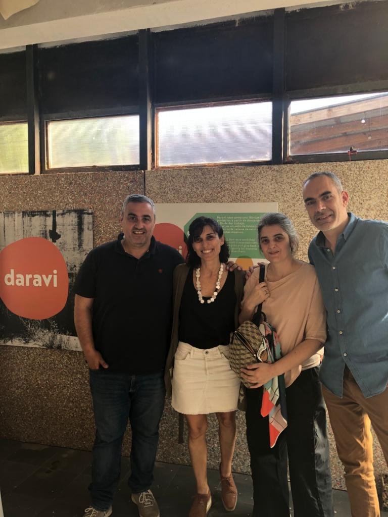 ONUDI_conosur's tweet photo. 👏Desde el 13 al 15 noviembre, #Uruplac y #Nido , ganadores del premio #UruguayCircular2019 🇺🇾en las categorías #MIPYMES y Cooperativas, se encuentran participando en un programa de formación de emprendedores en Impact Hub Buenos Aires 🇦🇷
#circulareconomy https://t.co/DwO7G6XPMK