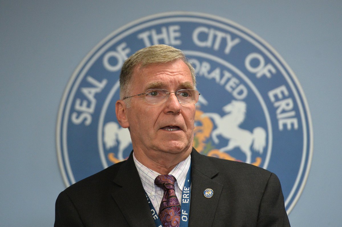 SarahGrabski's tweet photo. Join @ETNflowers and @CityofEriePA Mayor Joe Schember for a live discussion on the @GoErie Facebook page Friday morning at 10 a.m. on the city budget. Bring questions, comments as you'd like: https://t.co/5OdrWhtFip https://t.co/TnT08qp8r2