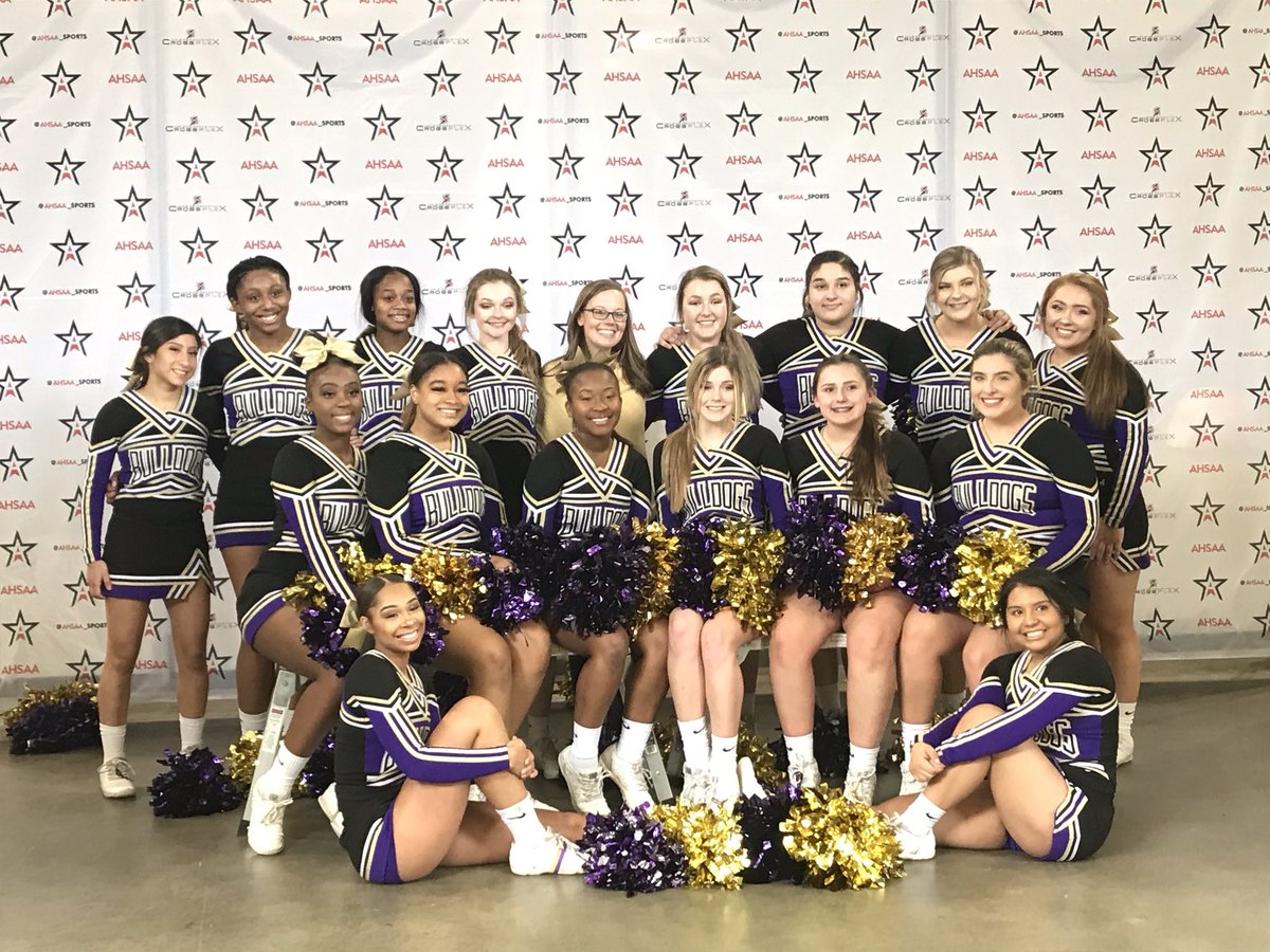 SHSVarsityCheer tweet media