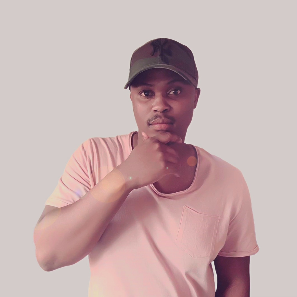 ujfm's tweet photo. Stay tuned on the #UjfmDrive as Echo Deep will be playing LIVE in studio for the #MoshaFridayMix 🎧🎧🎶🎶🎶 https://t.co/Y6Y8BD6GbA