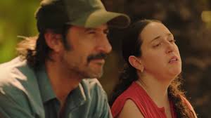 N+ Puebla (@nmaspuebla) on Twitter photo Hoy se estrena en #México #POLVO ópera prima de
<a href="/jmyazpiik/">José María Yázpik</a> , protagonizada por <a href="/soymtrevino/">Mariana Treviño</a>
<a href="/AngelicaAragon_/">Angélica Aragón</a> y <a href="/cosio_joaquin/">Joaquin Cosio</a> .
Vía <a href="/endelfin/">Enrique Delfín</a> Hoy se estrena en #México #POLVO ópera prima de
<a href="/jmyazpiik/">José María Yázpik</a> , protagonizada por <a href="/soymtrevino/">Mariana Treviño</a>
<a href="/AngelicaAragon_/">Angélica Aragón</a> y <a href="/cosio_joaquin/">Joaquin Cosio</a> .
Vía <a href="/endelfin/">Enrique Delfín</a>