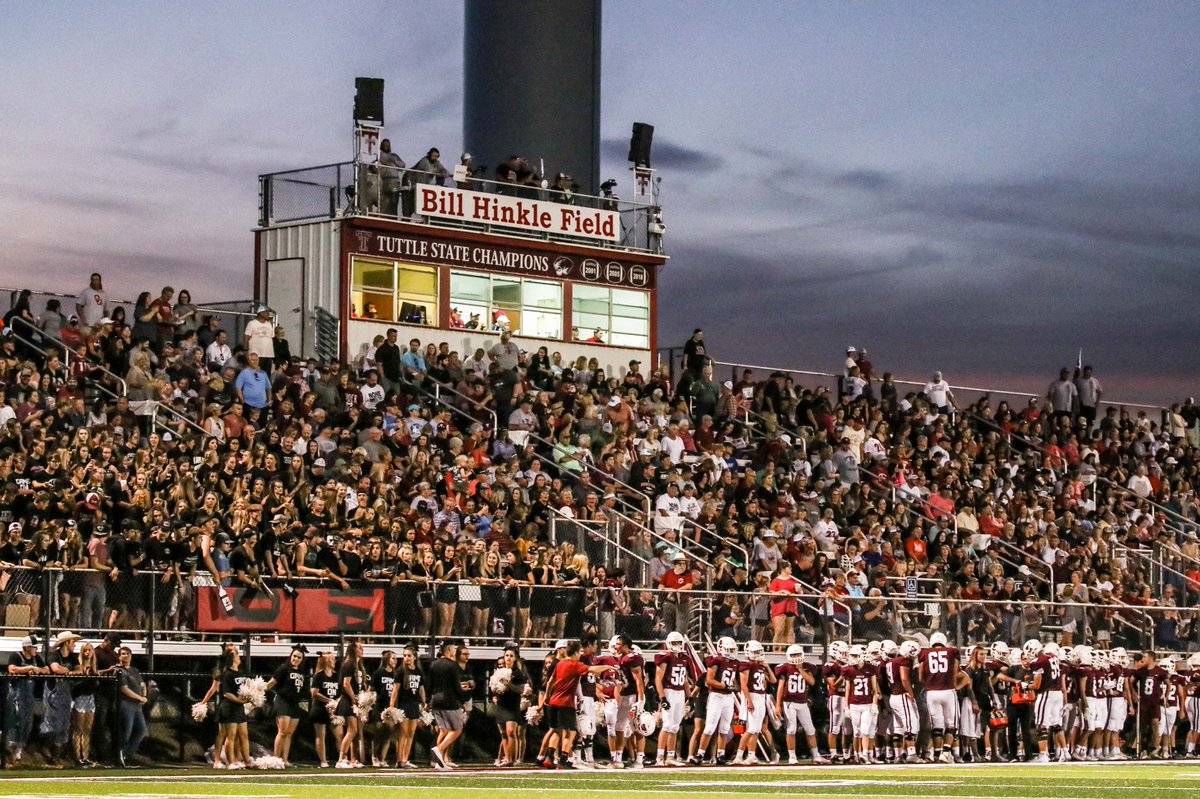 RspPhotography's tweet photo. It’s the final home game of 2019 as the Tuttle Tigers take on the Chickasha Chicks for the first round of the playoffs tonight at 7:30pm. Let’s pack that stadium out. #tuttlefootball #highschoolplayoffs #highschoolfootball https://t.co/zHXOZ2agCS