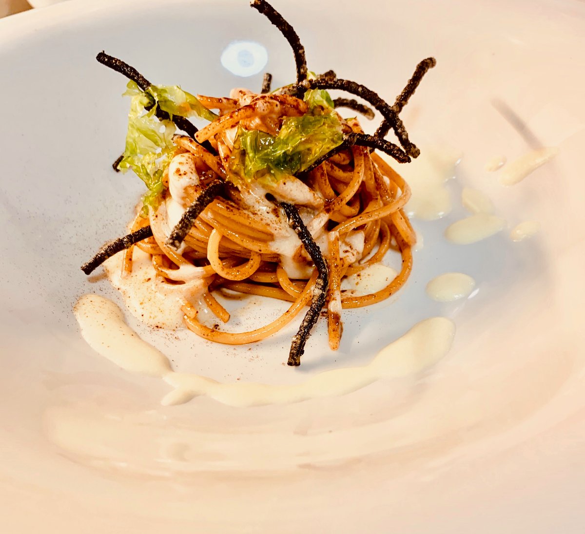 e poi ritornano.... Spaghetti ai Ricci di Mare, Liquirizia e Scamorza Affumicata, se non puoi raggiungerci sognaci🤣
.
.#locandaliuzzi  #foodporn #yummy #instafood #foodie   #foodstagram #foodgasm #instagood #michelinguide #ristorantecattolica  #rivieraromagnola #pescecrudo