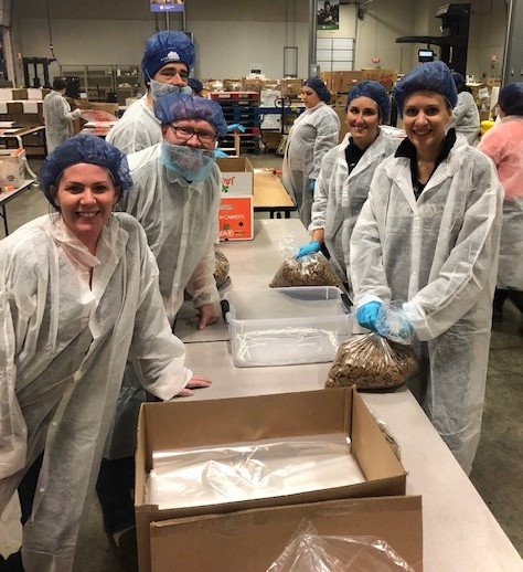probuilthomes's tweet image. ProBuilt was out helping the Greater Cleveland Food Bank pack 6,621 lbs of cereal! #volunteers #probuilt