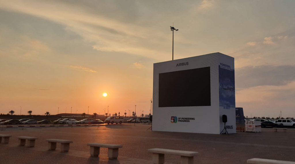 smartdigitaltv's tweet photo. Busy day on site, setting up ready for #DASTV to go live at @DubaiAirshow tomorrow morning. 🌅
Looking forward to the show. 🎬✈️
See you there! 
#SmartDigital #EventTV #Dubai #Airshow #Sunset #Crew #Build #Aerospace https://t.co/8XmJ59DK7b
