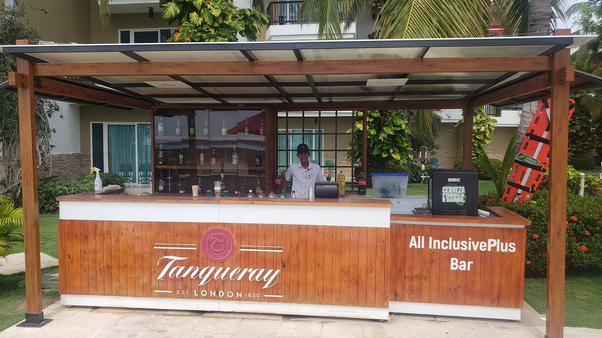 JULIOROJASV's tweet photo. Best Hotel in Colombia #DecameronBaru Excellent Service Great Team Mr Miguel Perez Customer Service Manager #DecameronBaru #DecameronDays @JurgenStutz Congratulations https://t.co/uppnBfEKQw