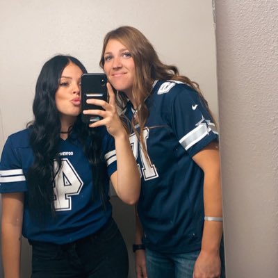 kelteeshelley's tweet photo. #NewProfilePic https://t.co/HR0LrEwEEr