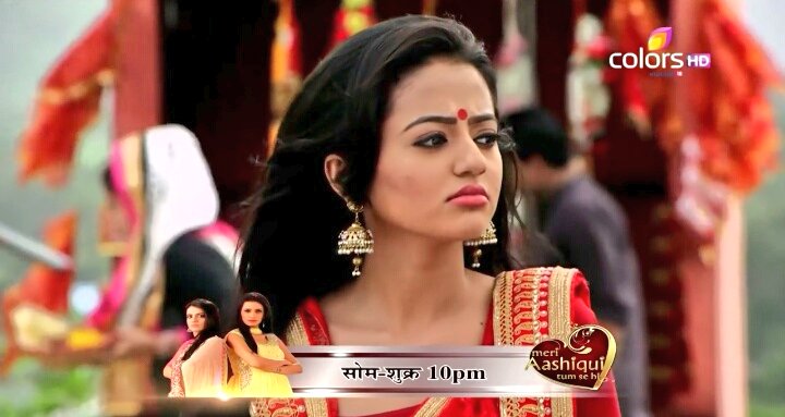 HellyTurkey's tweet photo. Ragini.. Ragini nereye gitti şimdi? #BıçakSırtı #Swaragini #Swara #Ragini #HellyShah #Helly #TejasswiPrakash #Tejasswi #parineetaborthakur #parinee #Sharmishta #AlkaKaushhal #Alka #Parvati #ColorsTV https://t.co/QBI70T4JIt