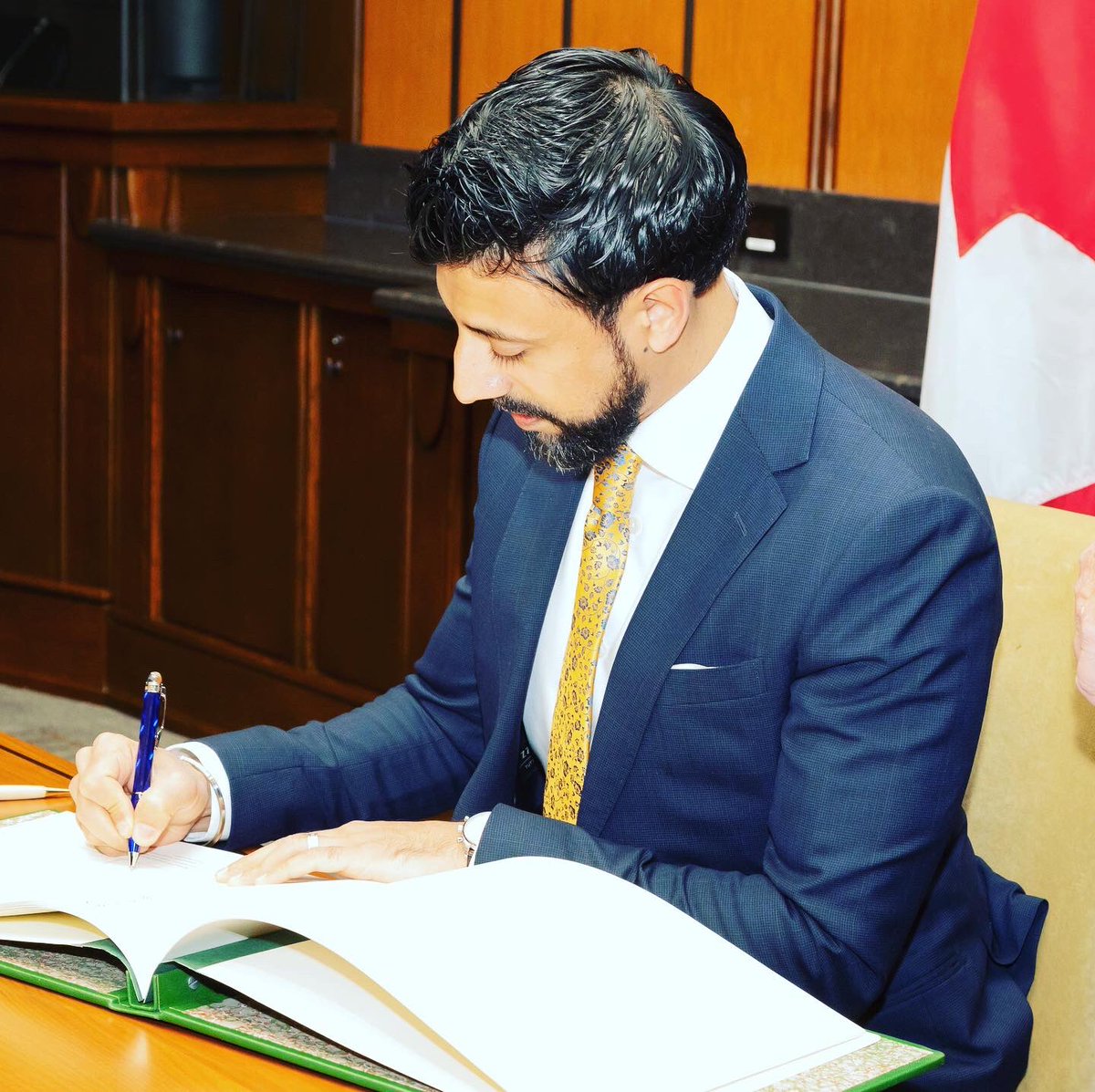 MSidhuLiberal's tweet image. Officially sworn in as a Member of Parliament! One of the greatest moments in my life and I am so humbled and grateful for all those who came together to make this dream a reality. 🙌🤜🏻🙏🏻🇨🇦 
#gratitudeiseverything #teamworkworks
