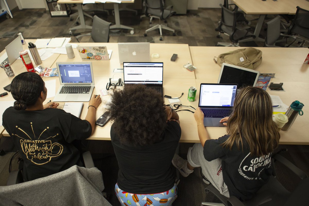 CreateAthonUSC's tweet image. Sleep? We don’t know about sleep. #CreateUofSC19 #TeamNoSleep