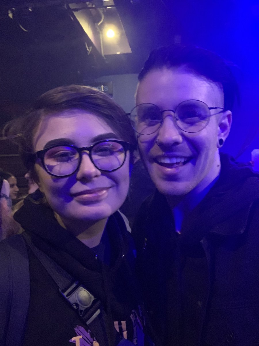 upuntildrag's tweet photo. my favourite person thank you for everything https://t.co/oByeXS6KzZ