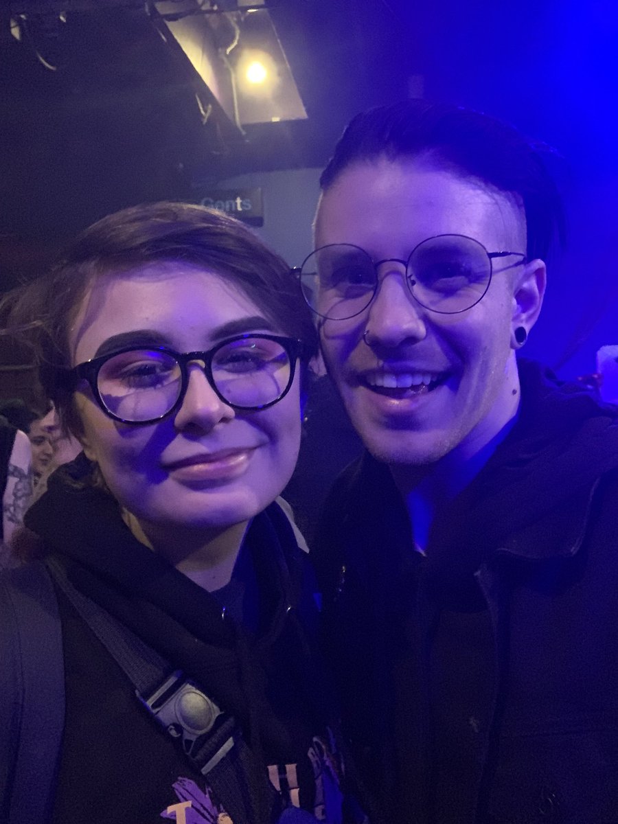 upuntildrag's tweet photo. my favourite person thank you for everything https://t.co/oByeXS6KzZ