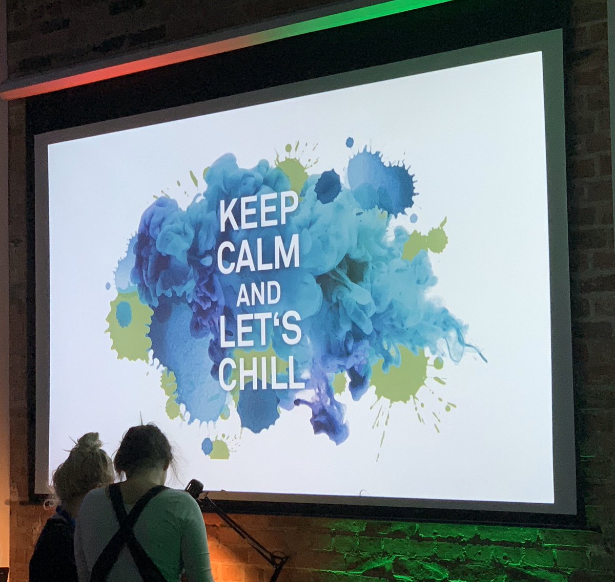 Wir verabschieden uns vom ersten Tag des #mindsetmeetup mit angemessener Abendveranstaltung. Danke an alle Besucher und Referenten - ihr seid wunderbar! Morgen gehts mit Tag zwei und dem #agilecooking weiter. #100percentagile