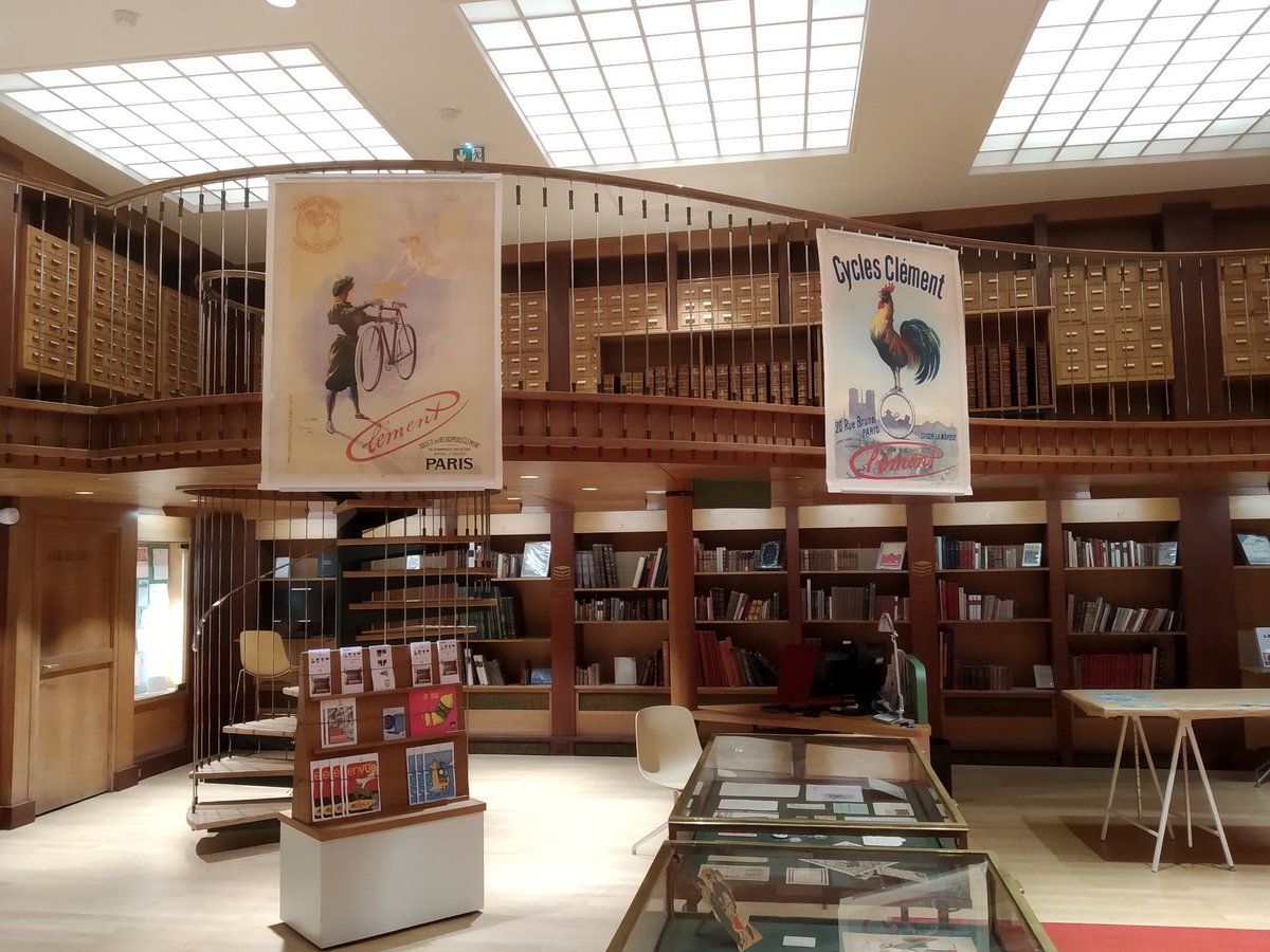 ClaireHeudier's tweet photo. Soirée #cyclobiblio @bibhistorique. Belle occasion de découvrir le film de l'édition #hapar Le Havre -Paris https://t.co/NKg426QDPV