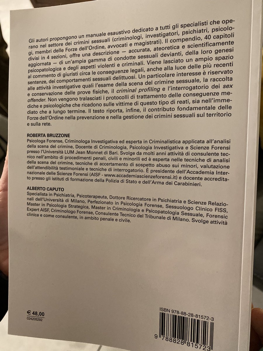 RobertaBruzzone's tweet photo. Eccolo!!!! Ufficialmente nelle mie mani!!!!!
E son soddisfazioni!! Con Alberto Caputo https://t.co/FskFM2BY2E